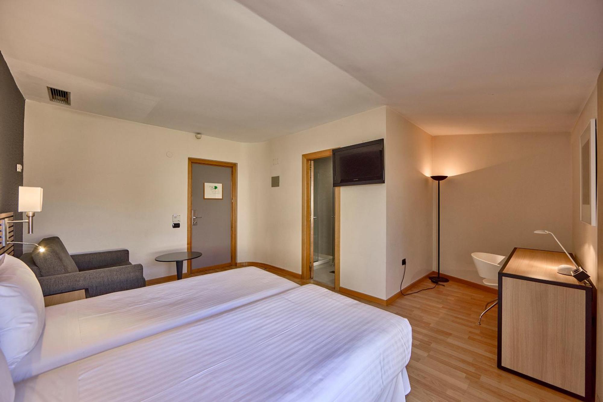 Civis Jaime I Hotel Castellon de la Plana Bagian luar foto