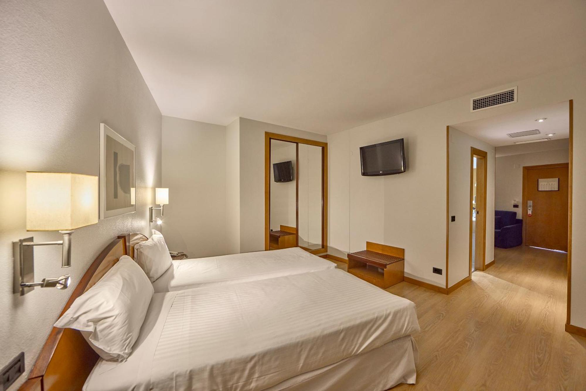 Civis Jaime I Hotel Castellon de la Plana Bagian luar foto