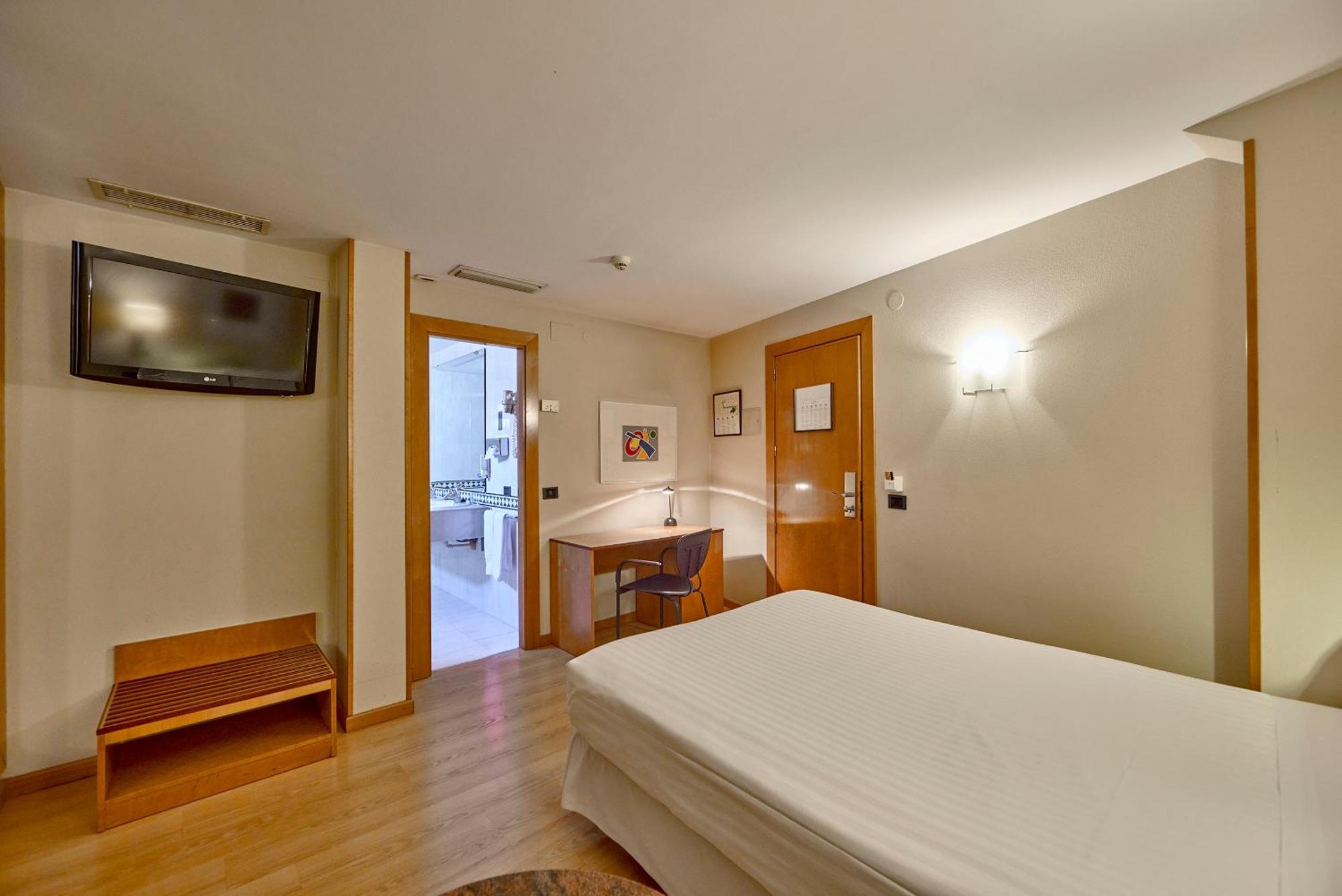 Civis Jaime I Hotel Castellon de la Plana Bagian luar foto